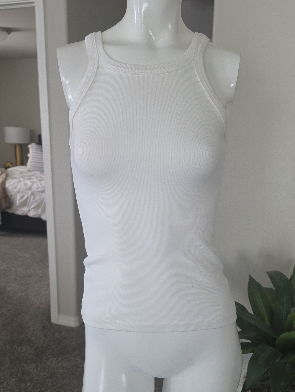 H&M White Ribbed Tank Top Womens Racerback Style